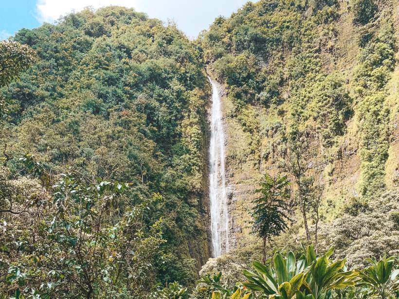 gorgeous waterfall on the pipiwai trail