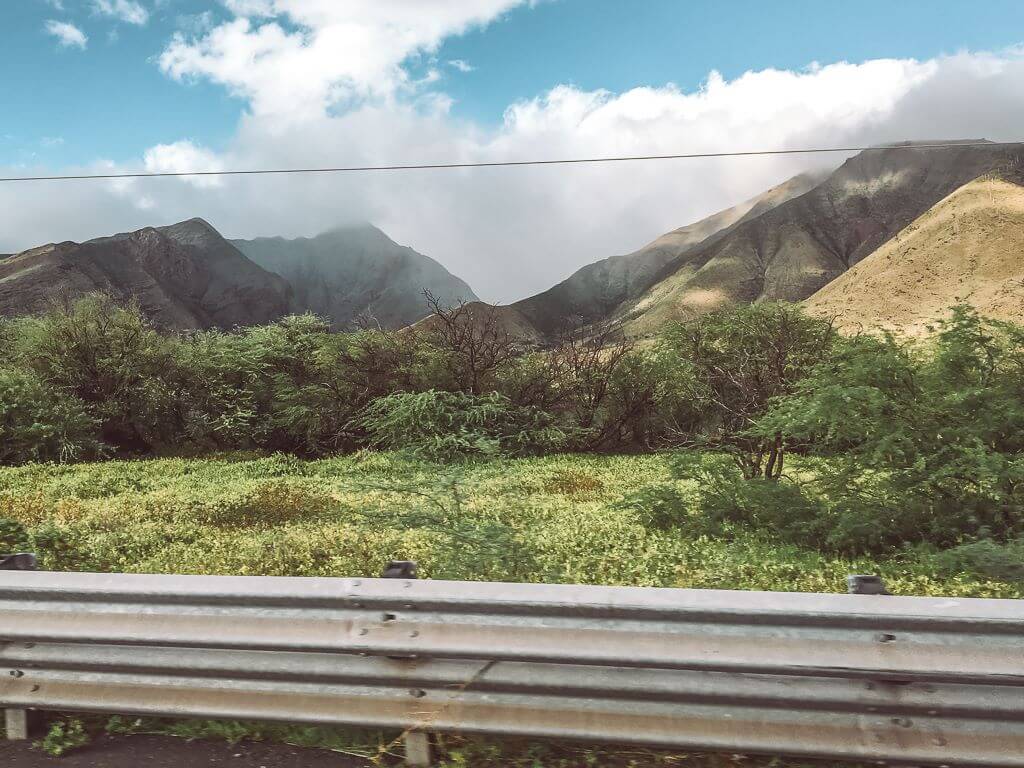 mountains along the road in maui