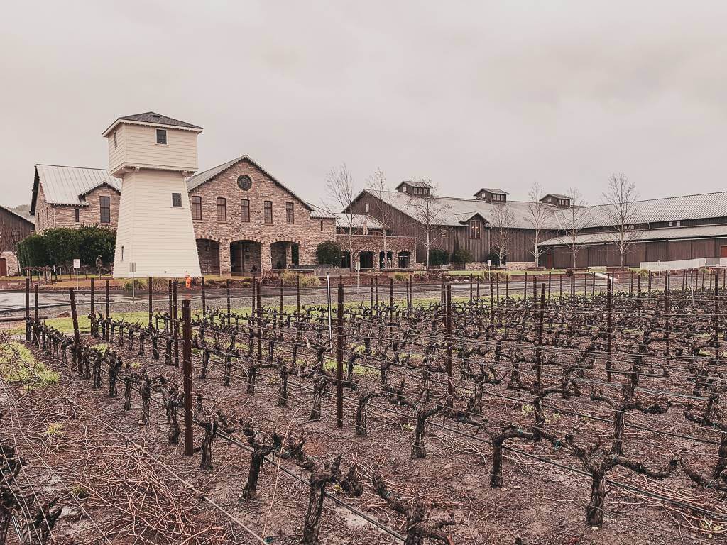 silver oak vineyards with stone tasting room in the background