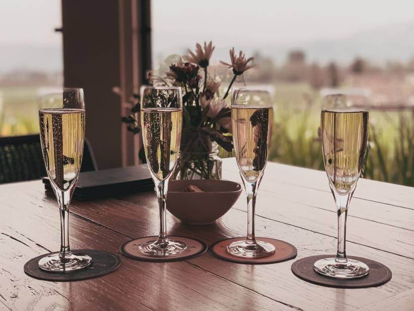 bubbly wine flight at mumm napa