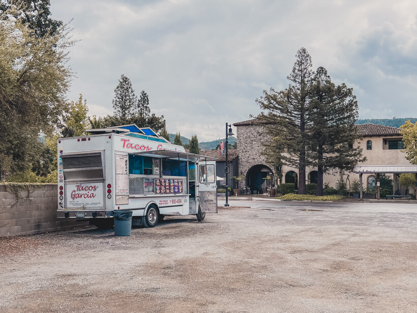 Taco food truck in Yountville - Napa Valley on a budget