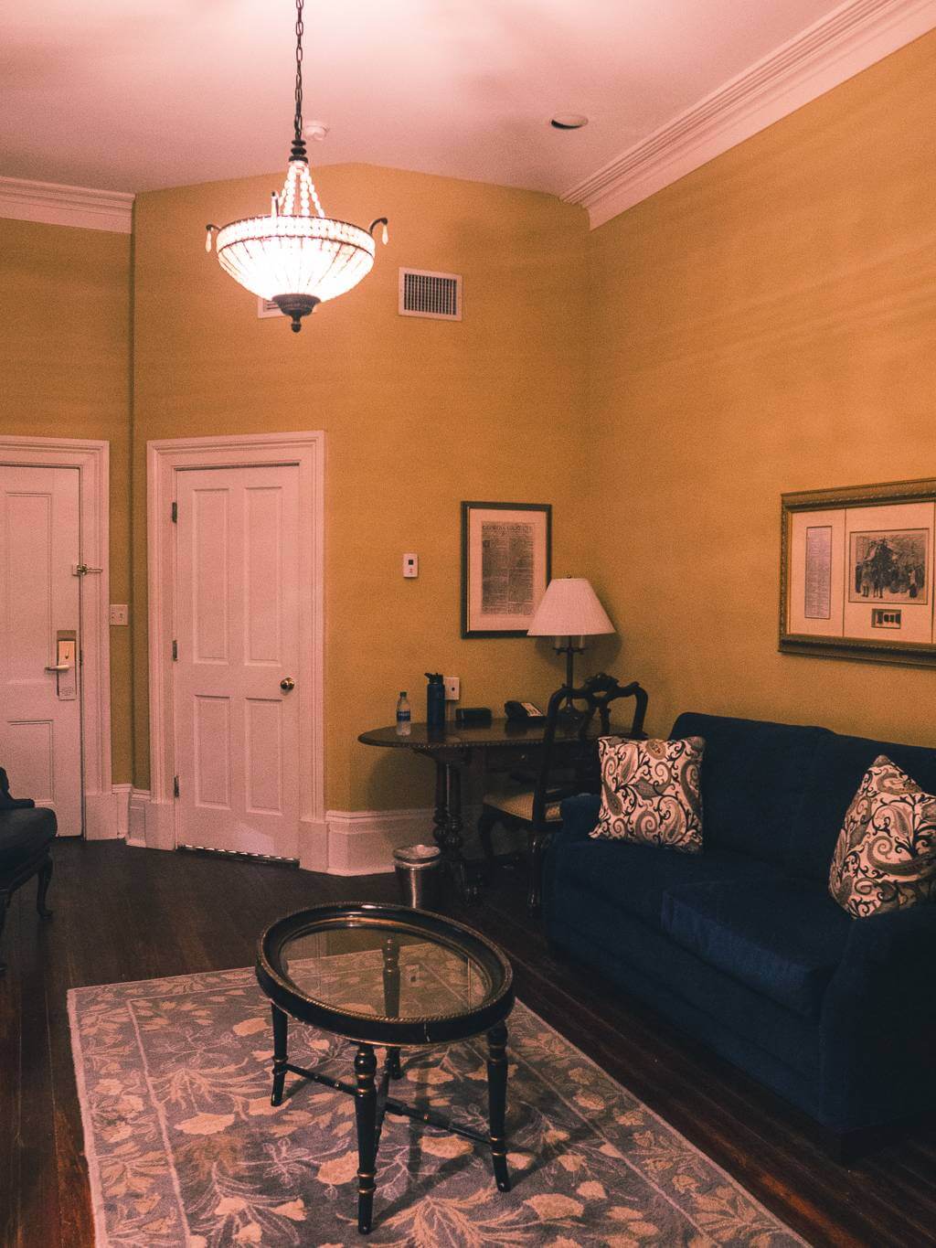 guest suite at marshall house savannah