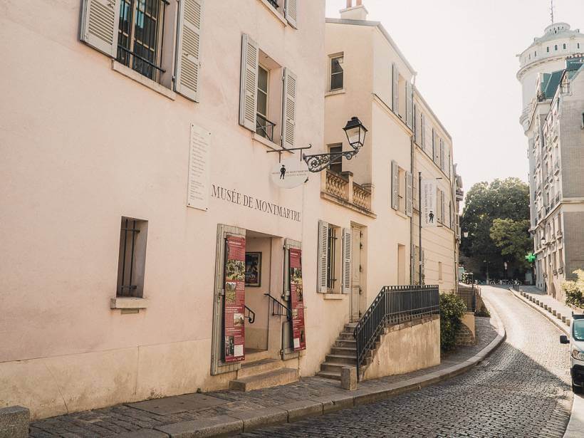 Exterior of Musee de Montmartre during walk in Paris