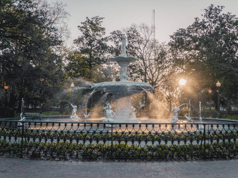Fountain at Forsyth Park during sunrise
