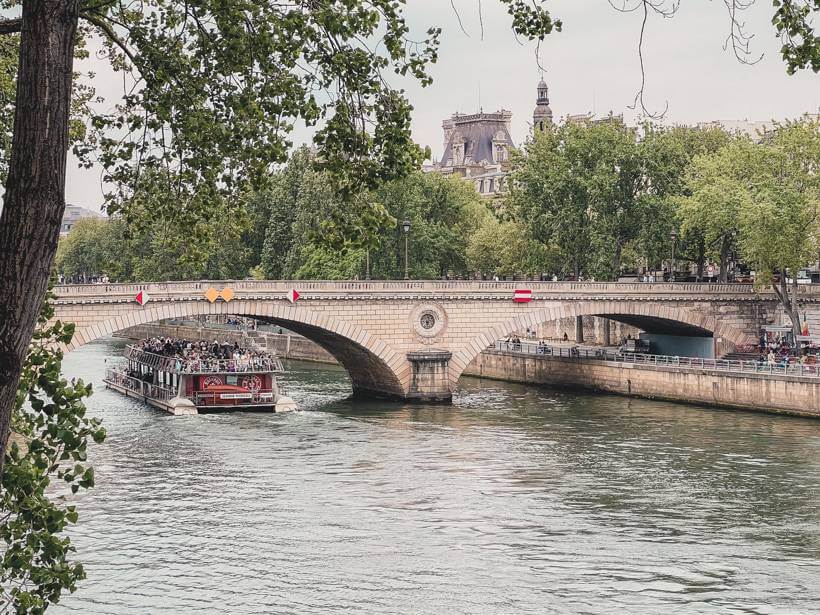 Stone bridge crossing the Seine in Paris